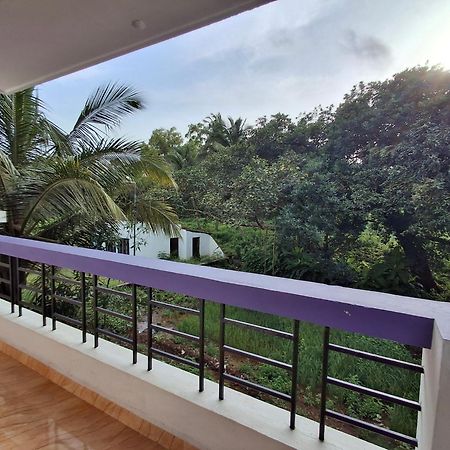 Lobo'S Guesthouse Cavelossim Ngoại thất bức ảnh