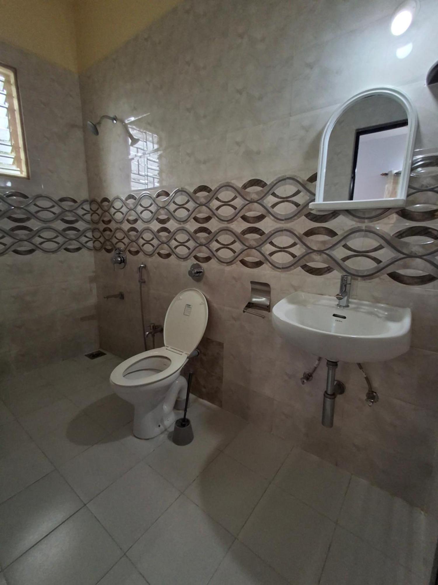 Lobo'S Guesthouse Cavelossim Ngoại thất bức ảnh