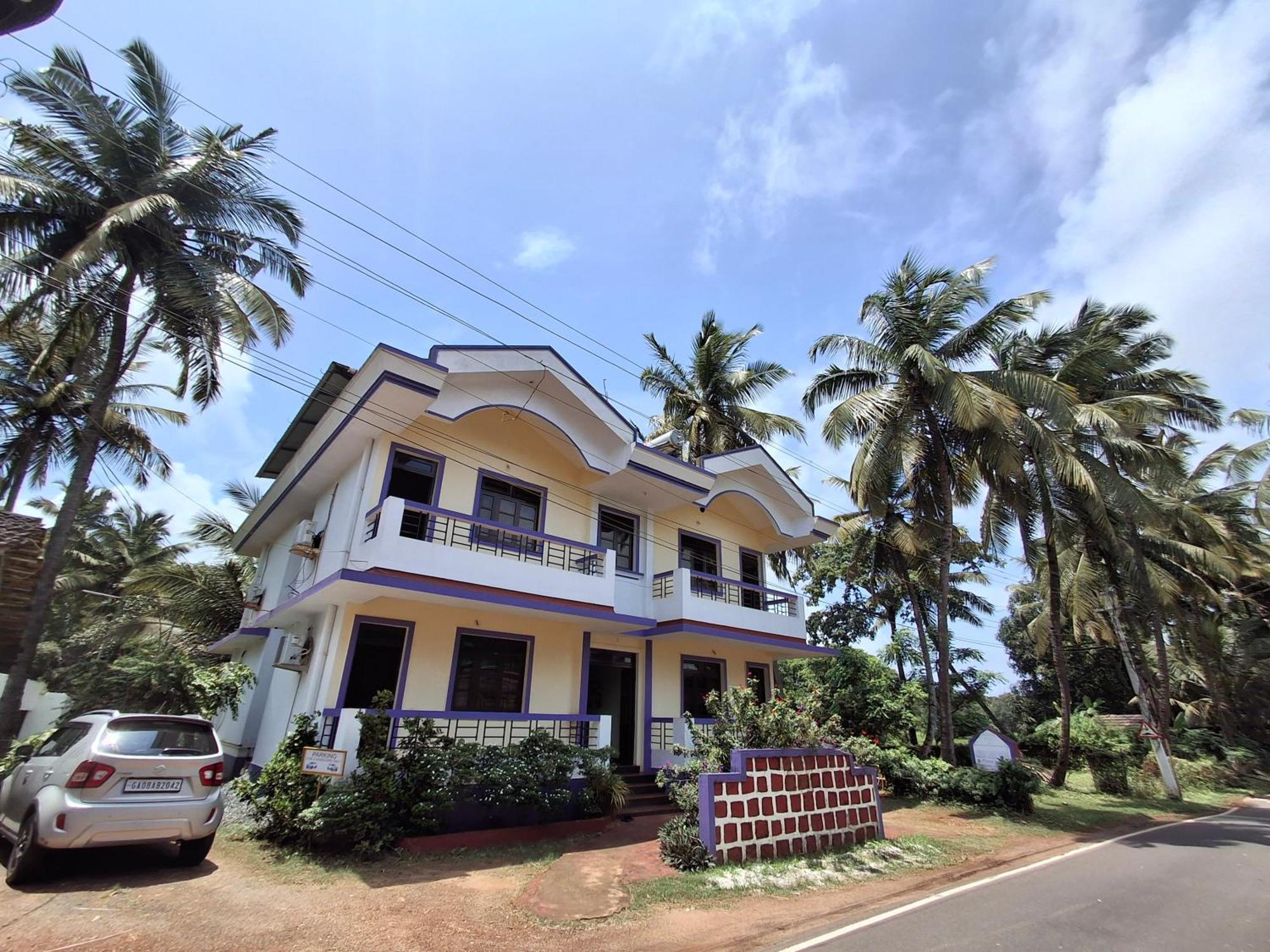 Lobo'S Guesthouse Cavelossim Ngoại thất bức ảnh