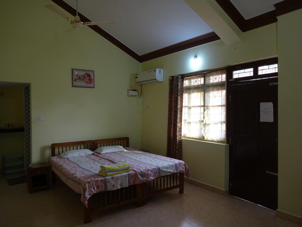Lobo'S Guesthouse Cavelossim Ngoại thất bức ảnh
